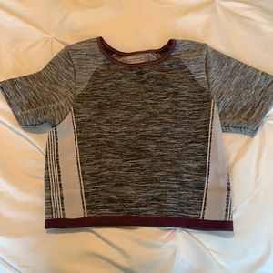 Athleta workout Crop Top (Size small)